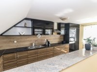 Eladó családi ház, Bükön 73.5 M Ft, 6 szobás