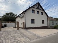 Eladó családi ház