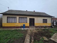 Eladó családi ház