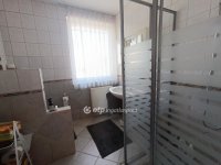 Eladó családi ház, Szigetmonostorban 250 M Ft, 4 szobás