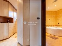 Eladó családi ház, Kistarcsán 329 M Ft, 5 szobás