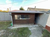 Eladó családi ház, Kecskeméten 36 M Ft, 1 szobás