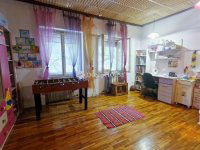 Eladó családi ház, Szegeden 89.9 M Ft, 6 szobás