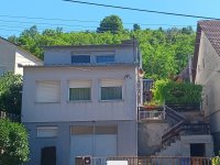 Eladó családi ház, Pécsett 75.9 M Ft, 4 szobás