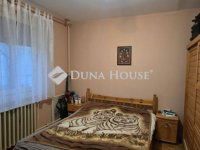 Eladó panellakás, Szegeden 66.49 M Ft, 3 szobás