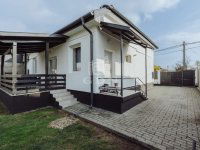 Eladó családi ház