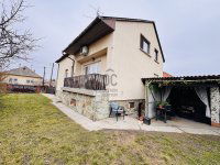 Eladó családi ház, Győrzámolyon 69.9 M Ft, 6 szobás