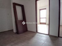 Eladó családi ház, Ádándon 53.5 M Ft, 6 szobás