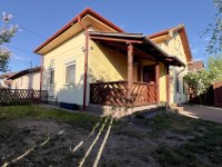 Eladó ikerház, Taksonyon 87.9 M Ft, 5 szobás