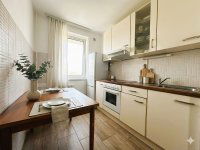 Eladó panellakás, Pécsett 39.99 M Ft, 1+1 szobás