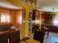 Eladó családi ház, Taksonyon 349 M Ft, 9 szobás