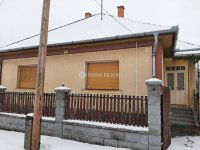 Eladó családi ház