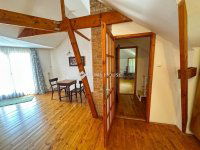 Eladó családi ház, Szentendrén 200.8 M Ft, 6 szobás