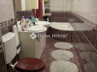 Eladó családi ház, Hőgyészen 42.9 M Ft, 4 szobás