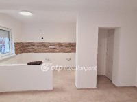 Eladó családi ház, Szigetszentmiklóson 89.5 M Ft, 2+1 szobás