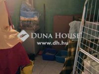 Eladó családi ház, Pécsett 46.9 M Ft, 3 szobás