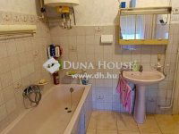 Eladó téglalakás, Mohácson 47.9 M Ft, 3 szobás