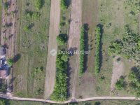 Eladó telek