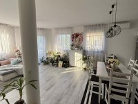 Eladó téglalakás, Szegeden 87 M Ft, 3 szobás