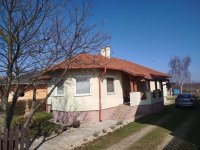 Eladó családi ház, Nagyalásonyon 51.5 M Ft