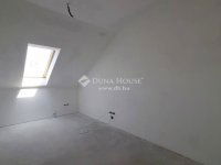 Eladó téglalakás, Vácon 124.9 M Ft, 4 szobás