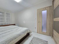 Eladó panellakás, Pécsett 57.2 M Ft, 3 szobás