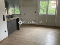Eladó téglalakás, Pécsett 64.9 M Ft, 2 szobás