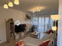 Eladó panellakás, Pécsett 66.5 M Ft, 3 szobás