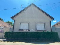 Eladó családi ház, Cegléden 68 M Ft, 3 szobás