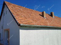Eladó családi ház, Baksán 10 M Ft, 2 szobás