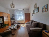 Eladó családi ház, Pápateszéren 43.99 M Ft, 2 szobás