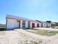 Eladó ikerház, Dunaszegen 89 M Ft, 3 szobás