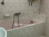 Eladó családi ház, Kecskeméten 99 M Ft, 5+1 szobás