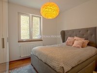 Eladó téglalakás, VI. kerületben 220 M Ft, 4 szobás