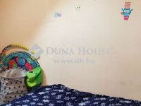 Eladó családi ház, Pócsmegyeren 79 M Ft, 5 szobás