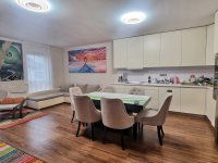 Eladó téglalakás, Nyíregyházán 110 M Ft, 4 szobás