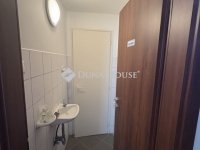 Eladó téglalakás, Pécsett 86 M Ft, 4 szobás