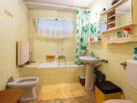 Eladó családi ház, II. kerületben 239.9 M Ft, 6 szobás