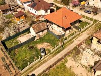 Eladó családi ház, Vácon 109.9 M Ft, 5 szobás