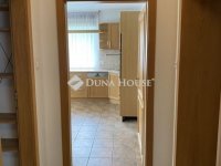 Eladó családi ház, XVII. kerületben 185 M Ft, 6 szobás