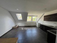 Eladó családi ház, III. kerületben 139.9 M Ft, 6 szobás