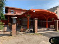 Eladó családi ház