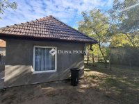 Eladó családi ház, Pilisen 15.5 M Ft, 2 szobás