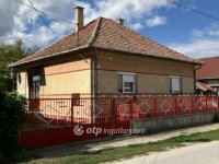 Eladó családi ház, Hosszúpályin 37 M Ft, 2 szobás