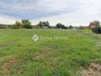 Eladó telek