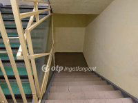 Eladó panellakás, Debrecenben 69.9 M Ft, 3 szobás