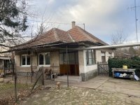 Eladó családi ház, Kiskunhalason 30 M Ft, 2 szobás