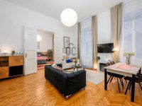 Eladó téglalakás, VI. kerületben 150 M Ft, 4 szobás