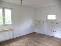 Eladó családi ház, Kápolnásnyéken 59.9 M Ft, 1+1 szobás