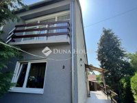 Eladó családi ház, Pécsett 80 M Ft, 5 szobás